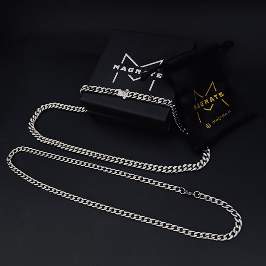Sunset y Dilbar Chains